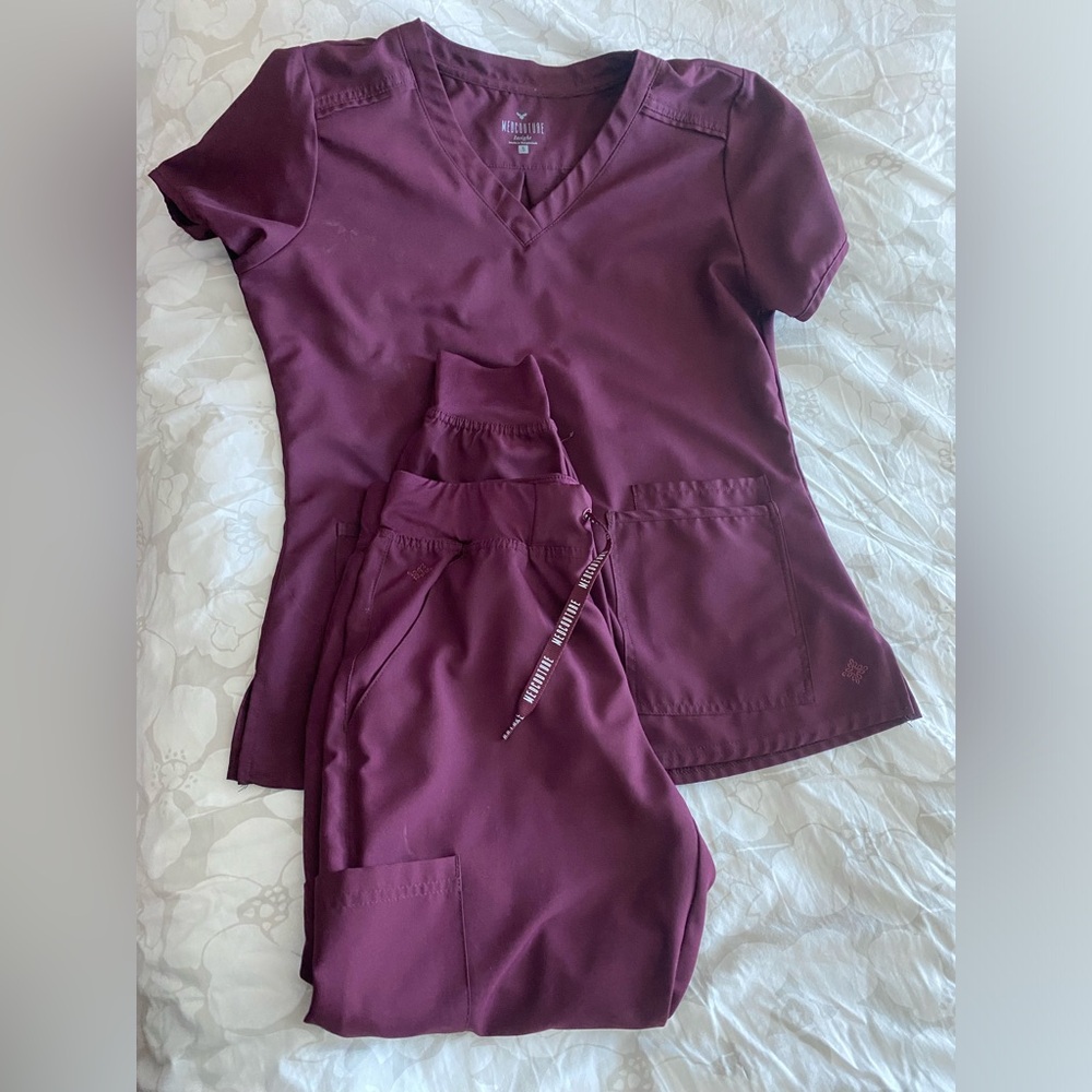 Med couture jogger scrubs